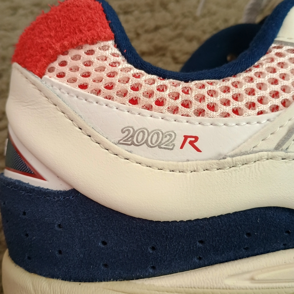 New Balance 2002R Pouch Navy Red men's size 9 - Picture 6 of 9